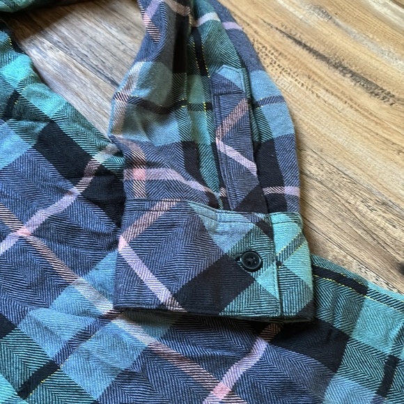 Rails Teal/Pink Hunter Plaid Button Down Shirt - Picture 7 of 8